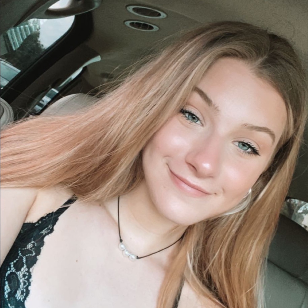 Meet your Posher, Julianna